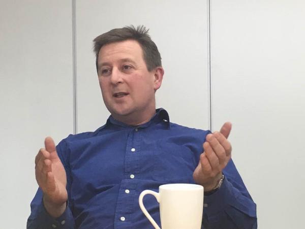 英国哲学家巴吉尼眼中的双面曲阜