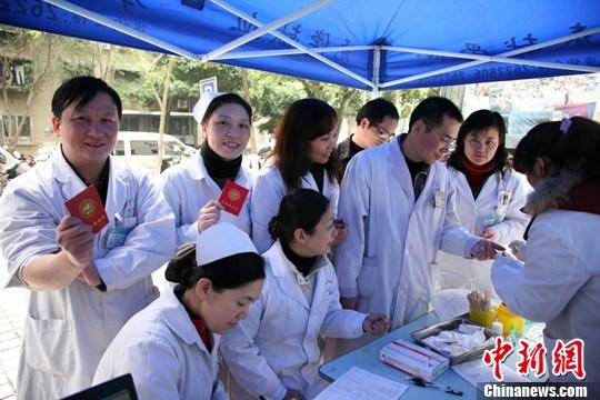 教育部：关注儿科医生短缺 正加强人才培养