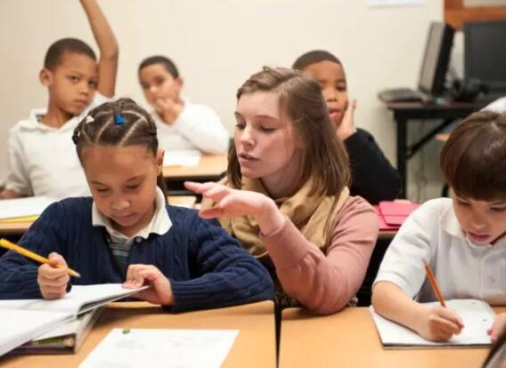 成功孩子家长的十共同点：做孩子的榜样和朋友