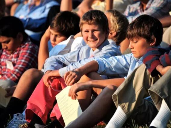 成功孩子家长的十共同点：做孩子的榜样和朋友