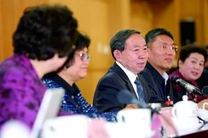 教育部关注校园欺凌 部长称安全问题压力最大