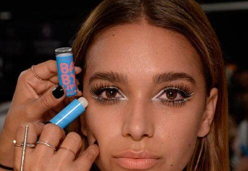 一支唇膏从头到脚都能用 快给我来一打！