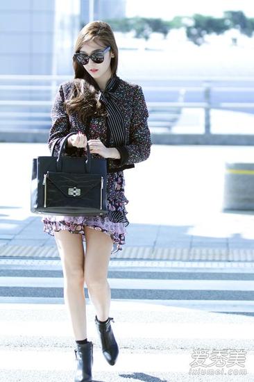 郑秀妍机场街拍照