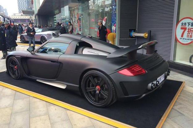 云南土豪拥上亿豪车 霸气侧漏直逼大洋彼岸