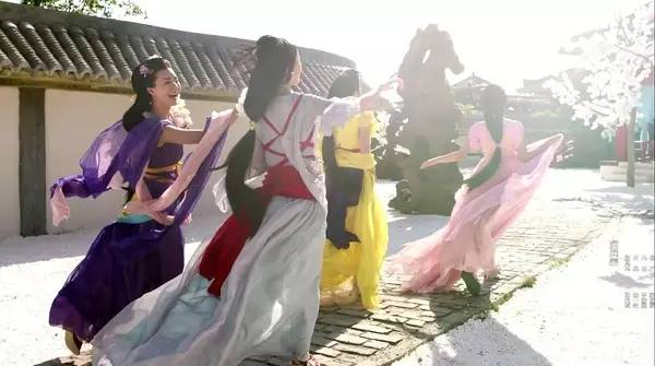 太子妃服装师跨刀