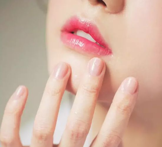 我画我先美 走光唇这趟时髦你赶上了么？