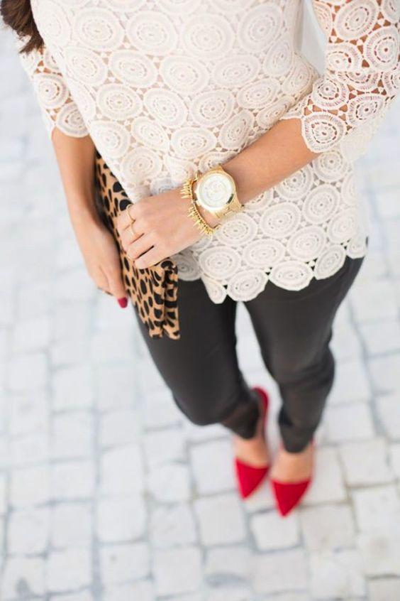 今天穿什么：迄今为止还没见过谁穿蕾丝裙好看呢