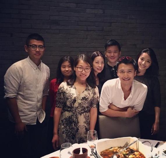 跟王菲一起后 谢霆锋连穿衣风格都和她一样了