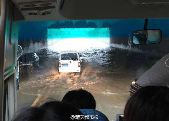 看海模式的武汉来了