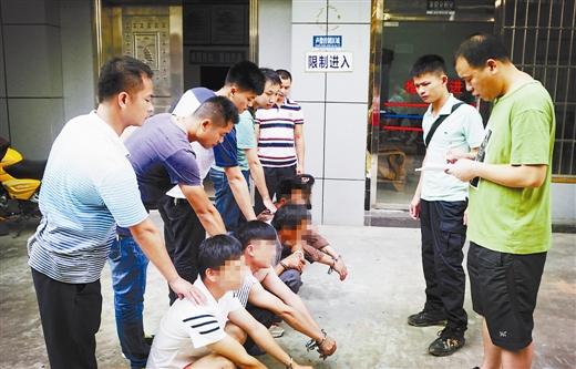 人贩子施“调虎离山”计 从奶奶手中抱走男婴