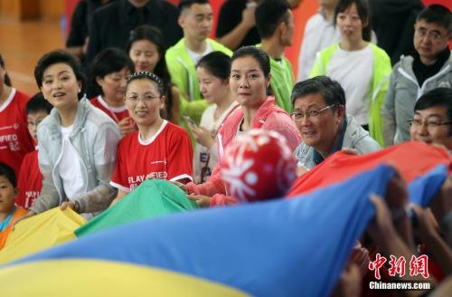 奥林匹克日:国人眼中奥运精神 挑战自我最重要