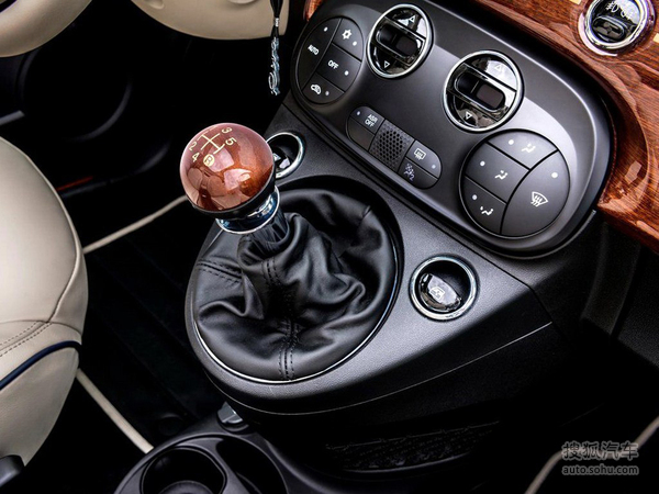 菲亚特500 Riva特别版