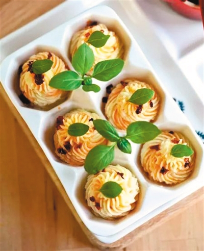 1467599852978064.jpg 129112643_14675869933021n.jpg