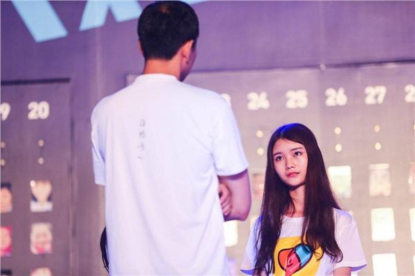 史上最尴尬！杭州网红脸识别大战 亲妈找了十几分钟认错女儿