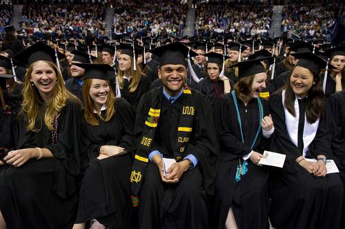 中国留学生扎堆选商科为了啥？回报率是首因