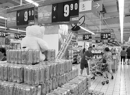 每听啤酒1.1元“酒比水贱”再现 10年征战进入寡头时代