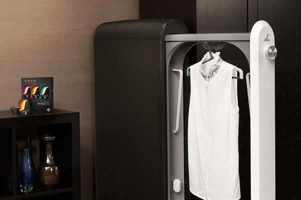 据说老外都是用这些来做家务的 竟有条机械狗