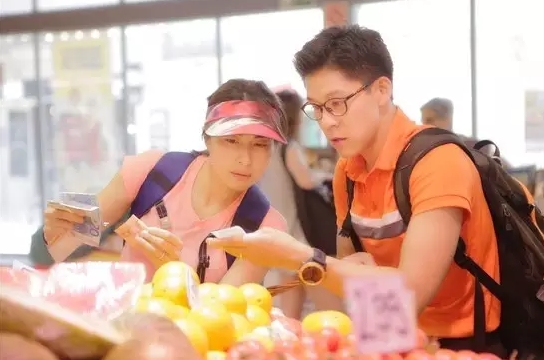 霍启刚、郭晶晶夫妇参加真人秀《极速前进》第三季