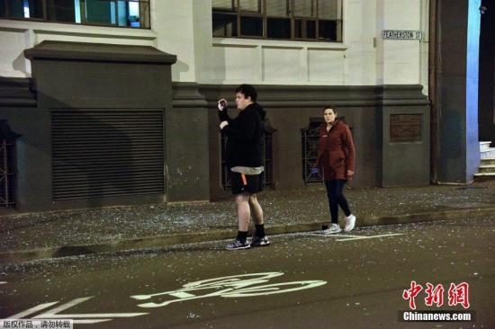 新西兰强震:首波海啸到达 后续海浪最高可达5米