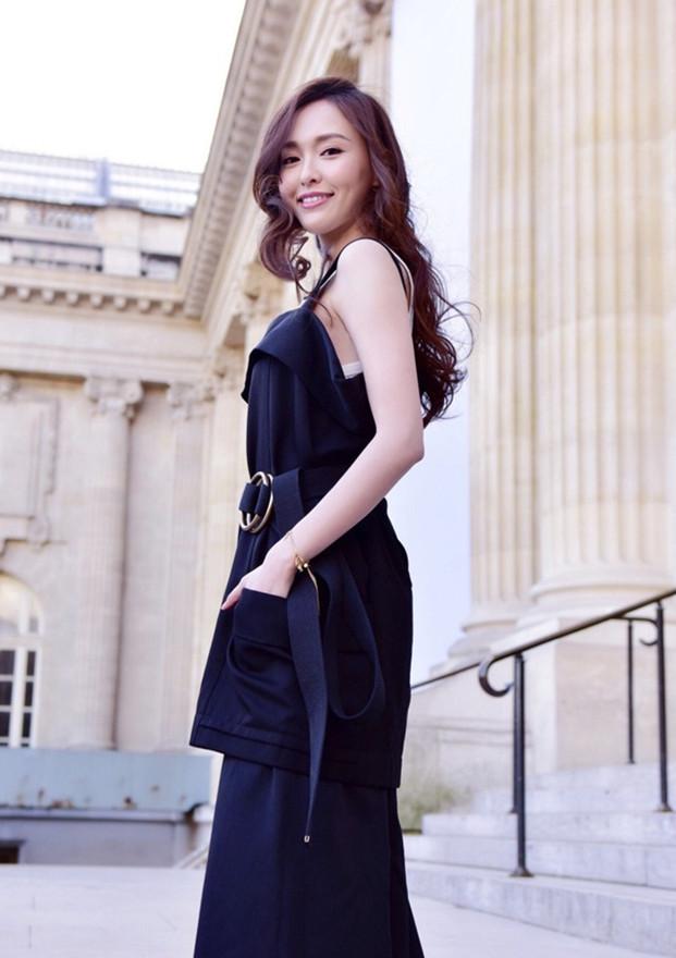 听说一字眉被掰弯啦?手把手教你女星最in的同款眉型!