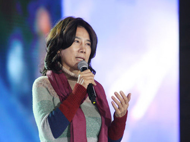 董明珠笑了！珠海银隆新能源汽车亮相 