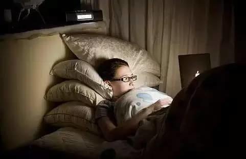 长期23点以后睡 小心这7个地方先坏！