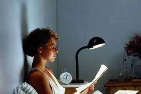 长期23点以后睡 小心这7个地方先坏！