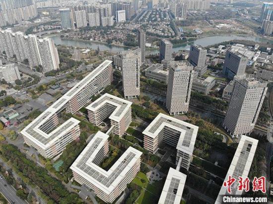 资料图：四川高新区高楼鳞次栉比。 a target='_blank' href='http://www.chinanews.com/'中新社/a记者 张浪 摄