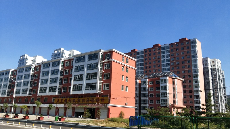 离石区田家会街道五里铺易地扶贫搬迁安置点  张美艳摄.jpg