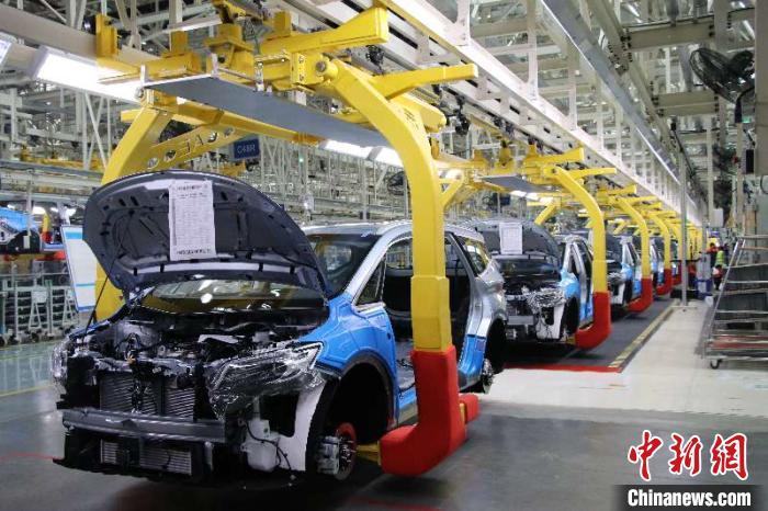 资料图：吉利汽车生产线。邱凌峰 摄