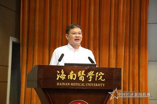 海南省卫生健康委员会副主任、党组成员周国明.JPG