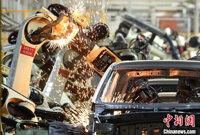 资料图:一自动化汽车生产线。陈超 摄 资料图:一自动化汽车生产线。陈超 摄