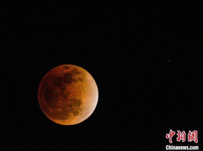 月全食(红月亮)。(资料图) 李建基 摄