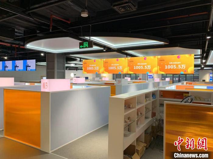 图为景德镇陶溪川Live直播基地。李韵涵 摄