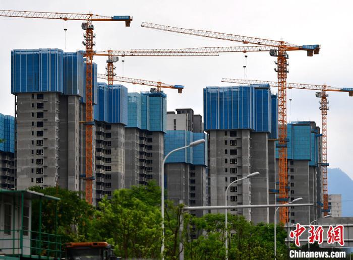 福建福州,正在建设中的房地产楼盘。 a target='_blank' href='http://www.chinanews.com/'中新社/a记者 张斌 摄 福建福州,正在建设中的房地产楼盘。 a target='_blank' href='http://www.chinanews.com/'中新社/a记者 张斌 摄