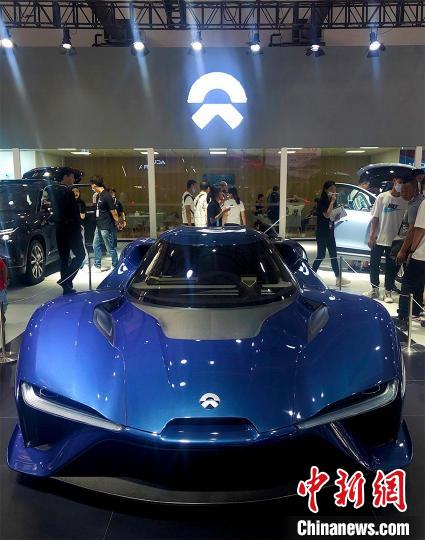 造车新势力展示新车。郭佳 摄 造车新势力展示新车。郭佳 摄
