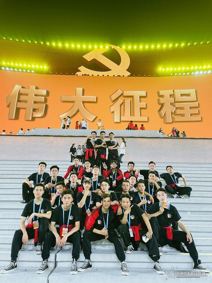 海师音乐学院青年舞团26名师生参演《伟大征程》.jpg