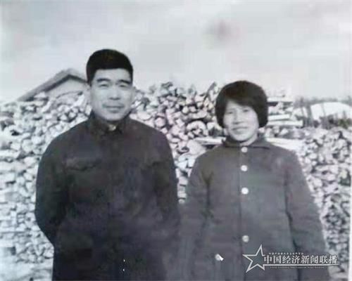 图4 左孙树山、右赵玉莲_看图王.jpg