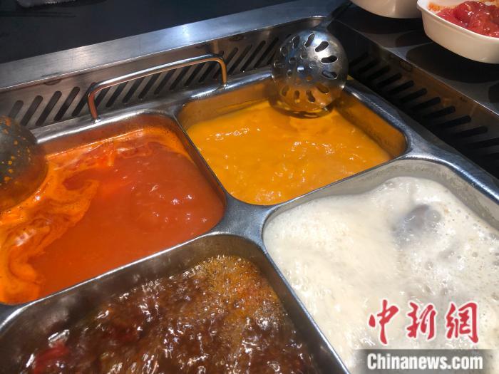 海底捞火锅。 左宇坤 摄 海底捞火锅。 左宇坤 摄