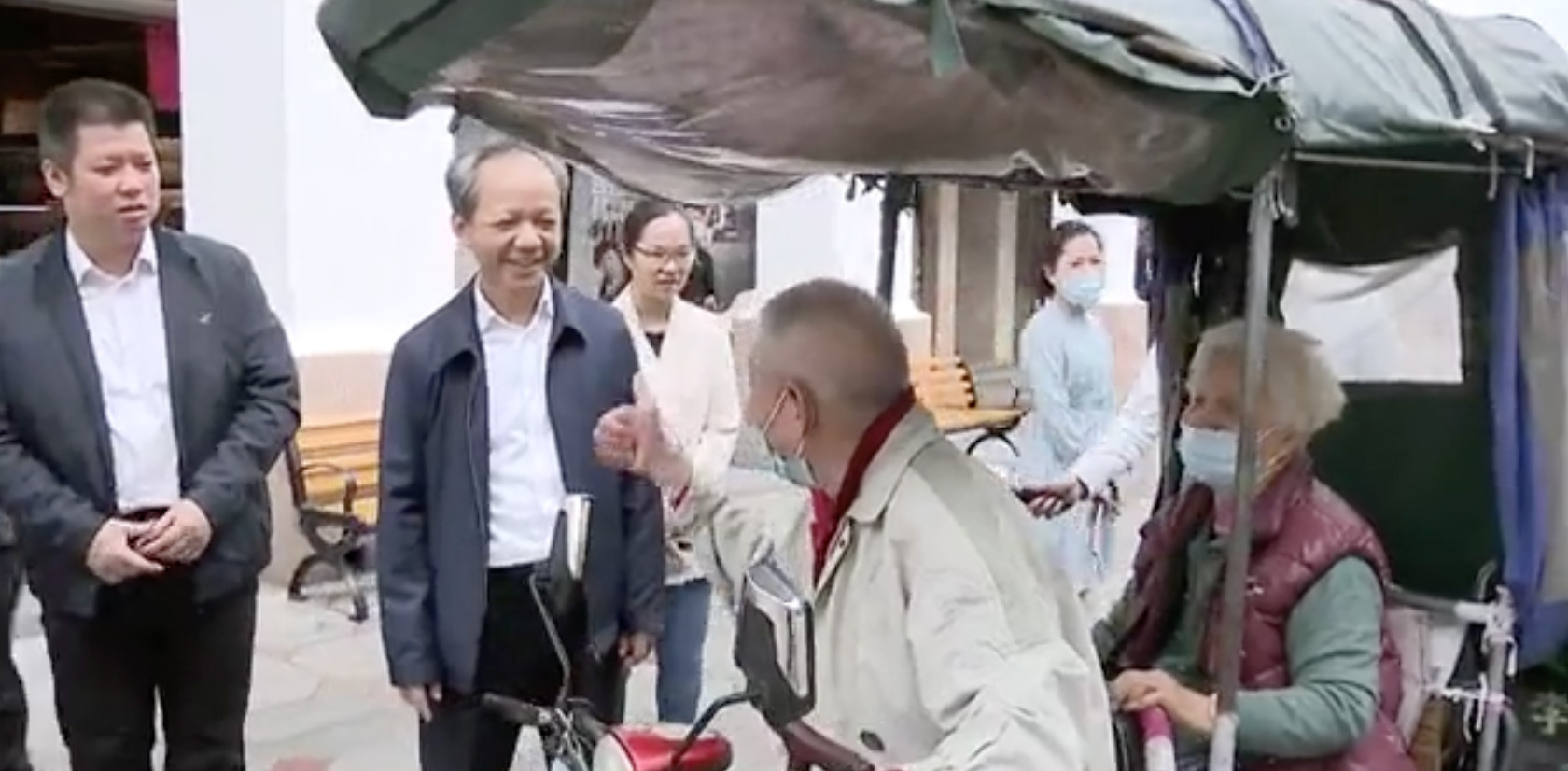 截屏2021-12-12 下午3.51.57.jpg