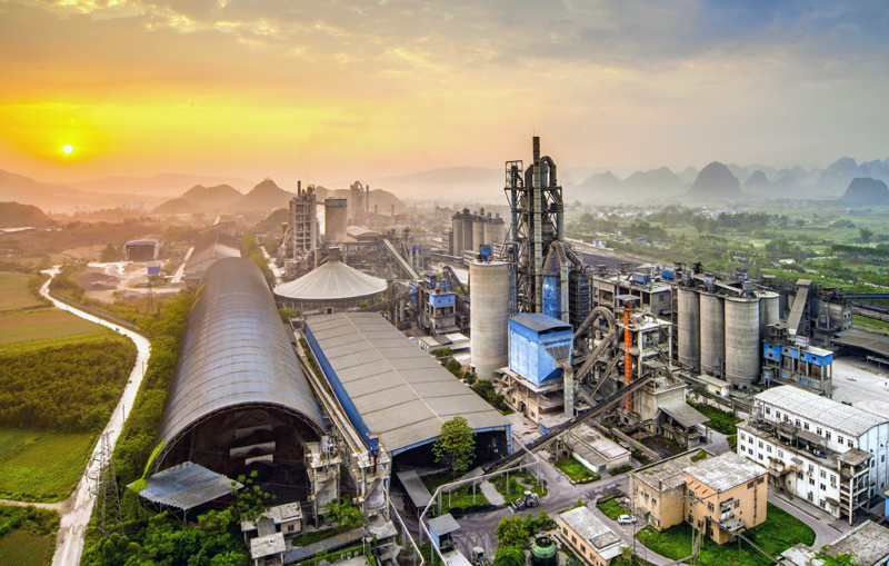 鱼峰集团太阳村基地晨曦 作者：王迎春(1).jpg