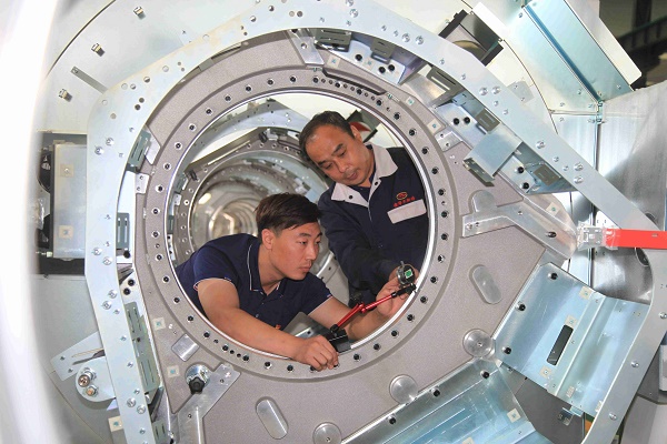 卡斯特金属装配车间   崔振武.jpg