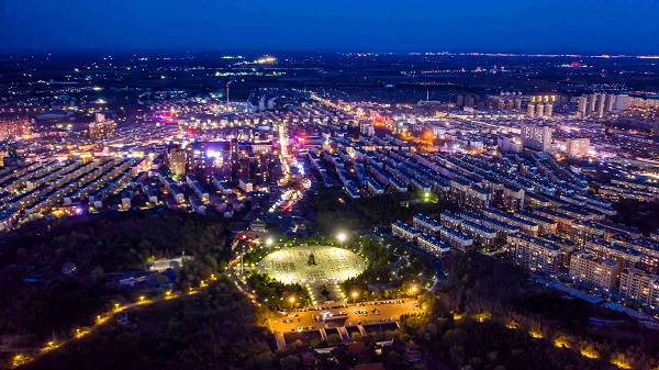 兵山夜景   赵崇祥.jpg