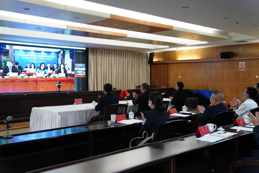 双方.png 双方.png