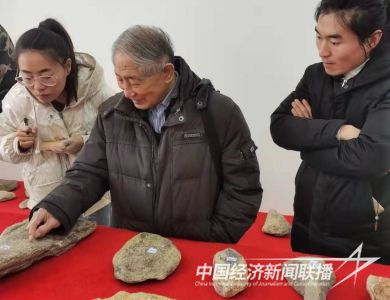 小孤山研讨4(1).jpg?v=1697546184