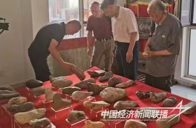 小孤山研讨6.jpg?v=1697546184