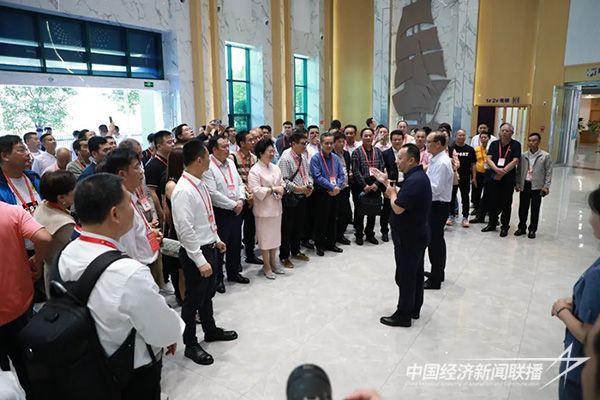 20231108 闽侨精英八闽行1.jpg?v=1699439762