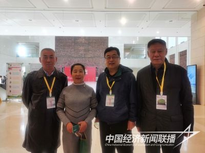 单点合影(1).jpg?v=1700799882