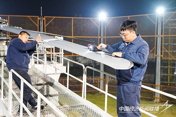 20231212 航空工业昌飞复材桨叶2.jpg?v=1702362509