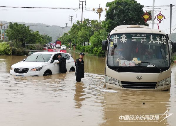 20231221  梁健强：从军营到警营1.jpeg